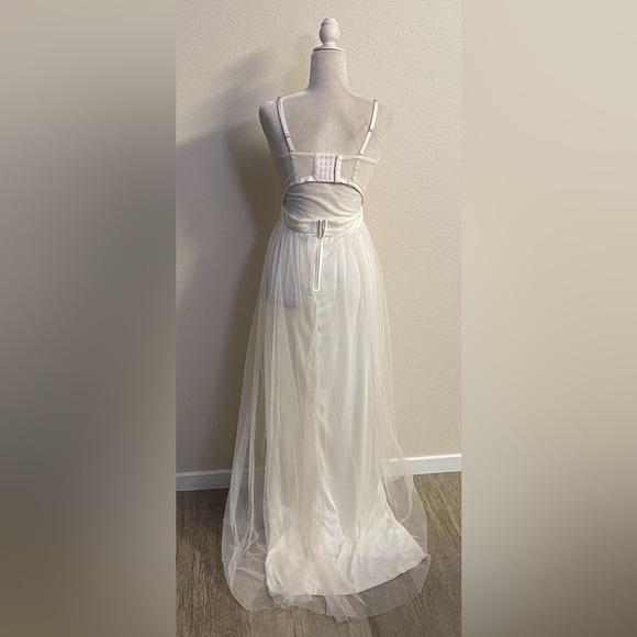 Windsor Cintra Mesh Tulle Bustier Gown - Picture 10 of 13